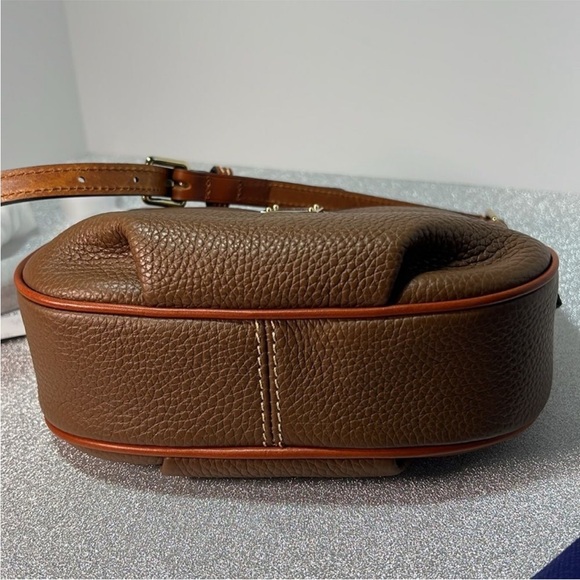 NWT Dooney & Bourke Pebble Grain Margo Crossbody With Dust Bag With Front Pocket - Picture 8 of 14